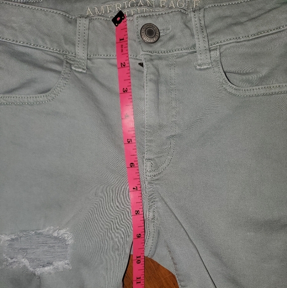 American Eagle Distressed Jeggings - Picture 10 of 11
